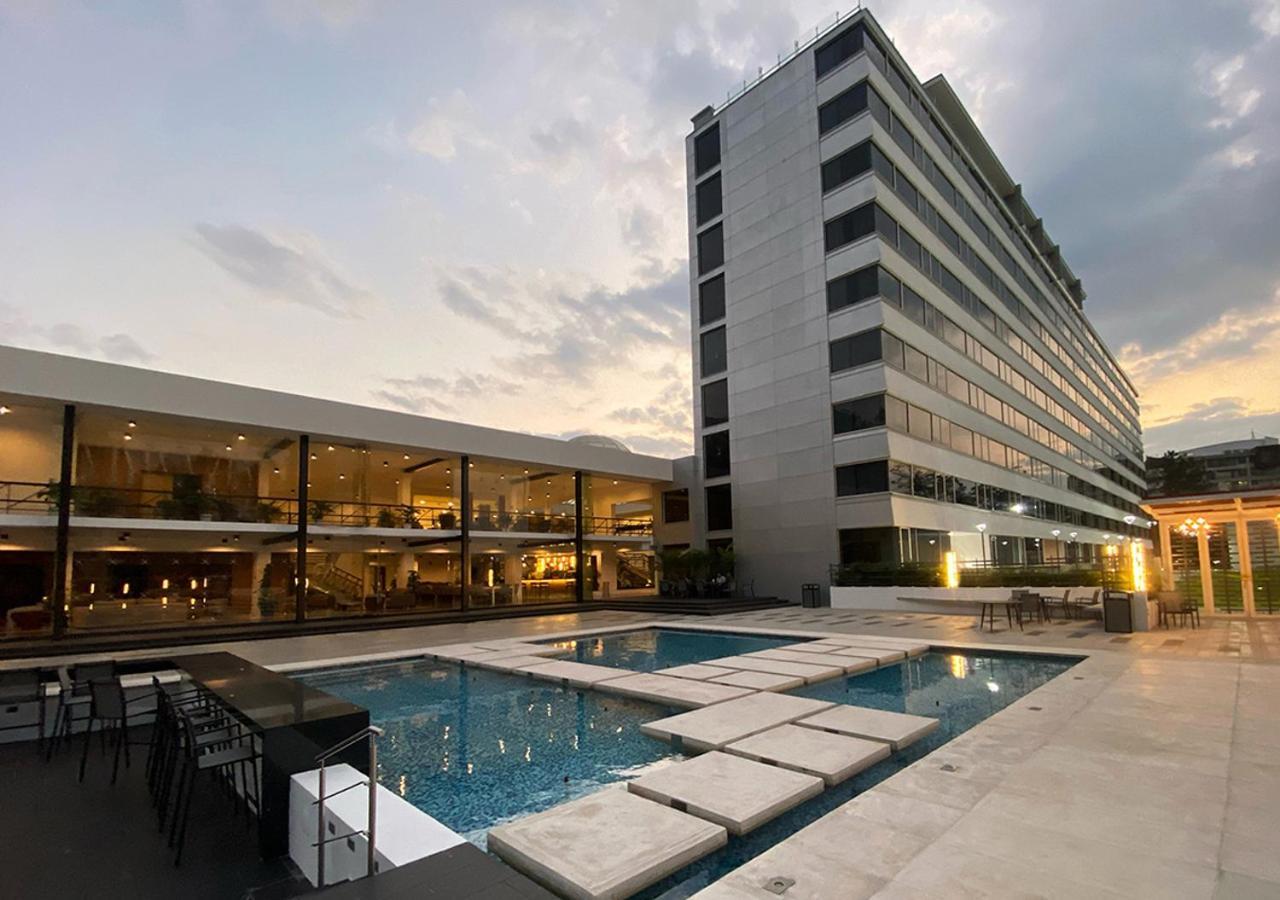 Eurobuilding Tama San Cristobal Hotel Exterior photo