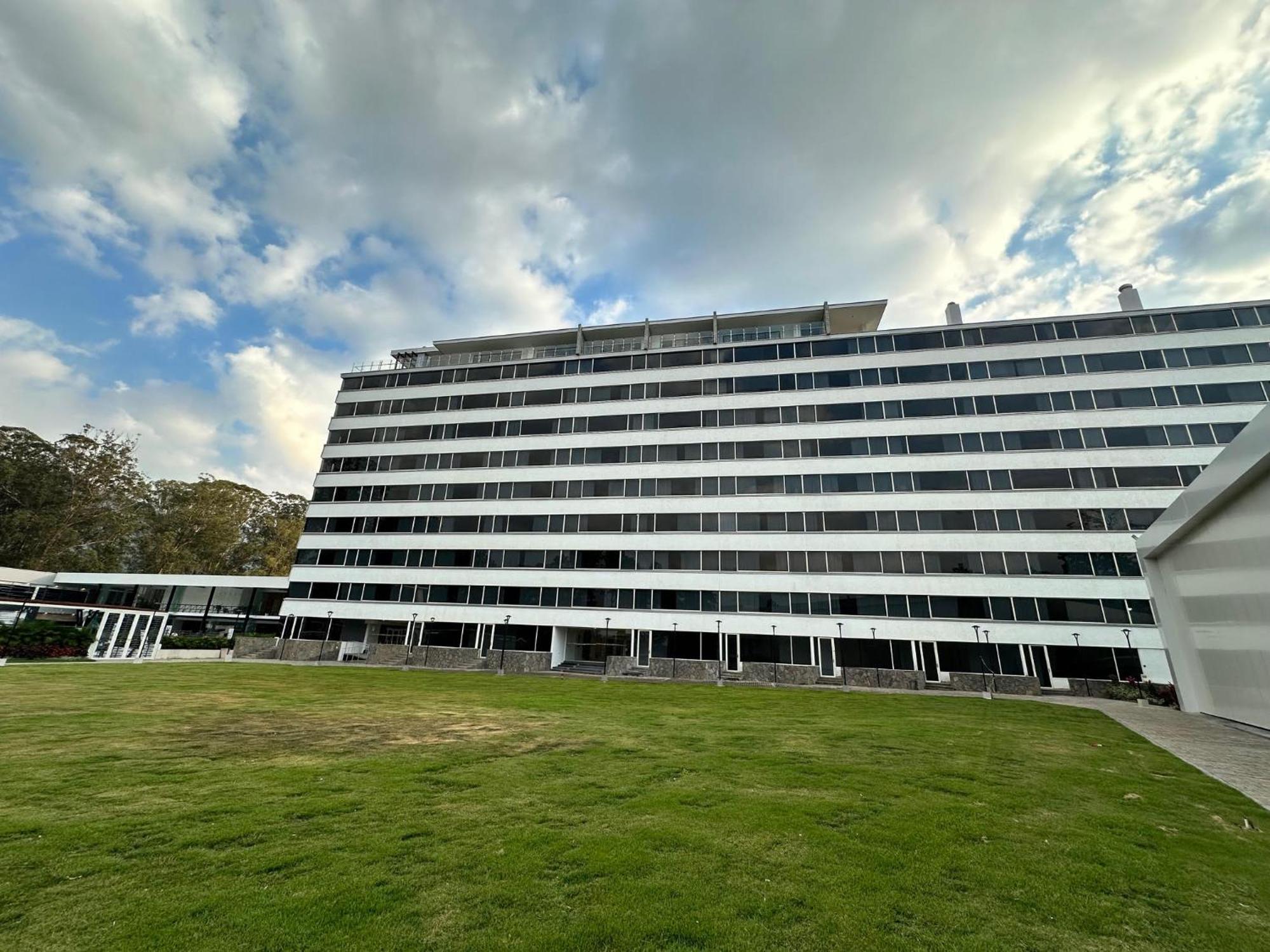 Eurobuilding Tama San Cristobal Hotel Exterior photo